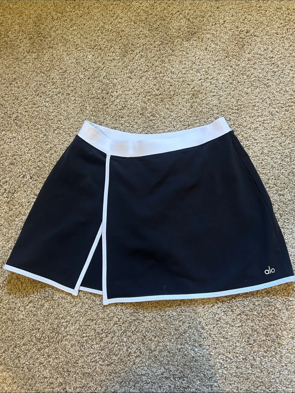 ALO Yoga Black Skort with White Trim